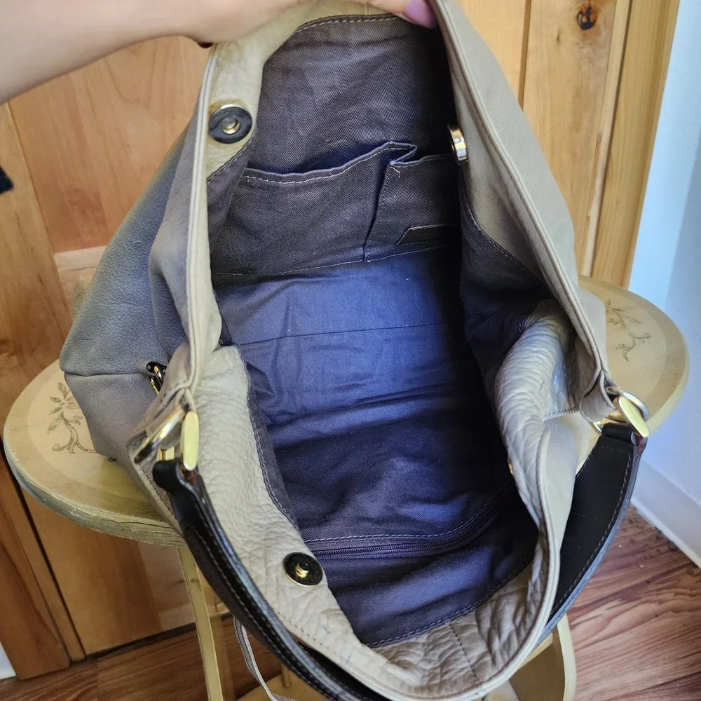 1 Metre Carre 100% Leather‎ Gray Beige Slouchy Handbag Quiet Luxury Minimalist